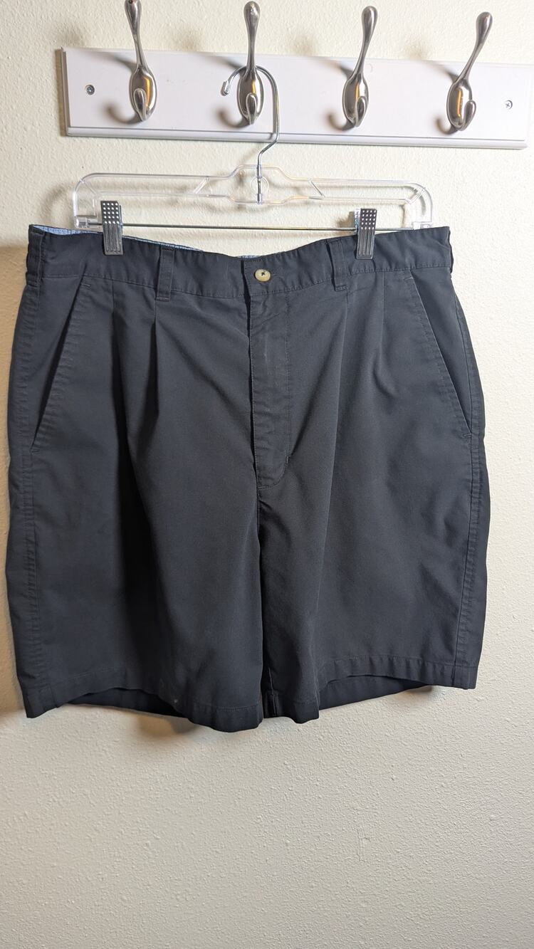Bugle Boy Co. Men's Shorts Waist Size 34